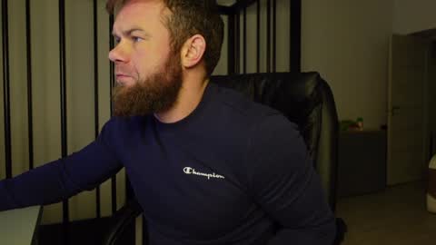 Snapshot of tommy_burnzzz chatting on 01/13/25, 05:12 tommy burnzzz online show from 01/13/25, 05:12