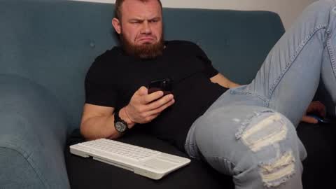 Snapshot of tommy_burnzzz chatting on 01/25/25, 05:40 tommy burnzzz online show from 01/25/25, 05:40