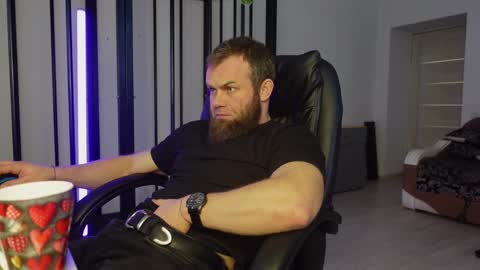 Snapshot of tommy_burnzzz chatting on 02/13/25, 08:48 tommy burnzzz online show from 02/13/25, 08:48