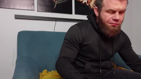 Snapshot of tommy_burnzzz chatting on 02/14/25, 03:11 tommy burnzzz online show from 02/14/25, 03:11