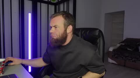 Snapshot of tommy_burnzzz chatting on 02/15/25, 02:47 tommy burnzzz online show from 02/15/25, 02:47