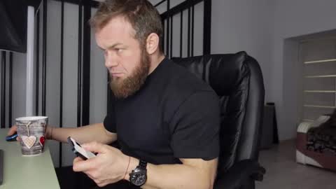 Snapshot of tommy_burnzzz chatting on 03/03/25, 09:00 tommy burnzzz online show from 03/03/25, 09:00