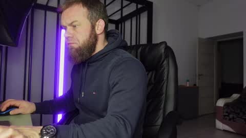 Snapshot of tommy_burnzzz chatting on 03/04/25, 02:38 tommy burnzzz online show from 03/04/25, 02:38