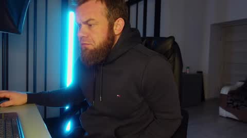 Snapshot of tommy_burnzzz chatting on 03/05/25, 02:36 tommy burnzzz online show from 03/05/25, 02:36