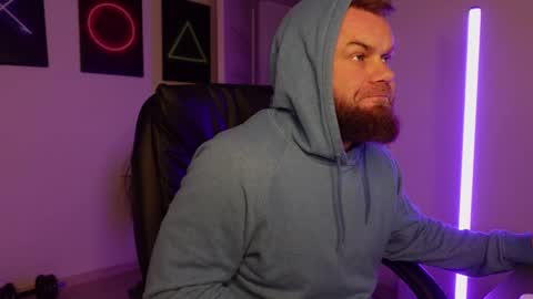 Snapshot of tommy_burnzzz chatting on 03/10/25, 04:07 tommy burnzzz online show from 03/10/25, 04:07