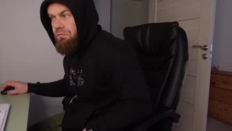 Snapshot of tommy_burnzzz chatting on 03/12/25, 05:35 tommy burnzzz online show from 03/12/25, 05:35