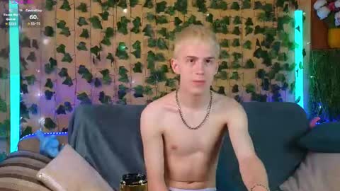 Snapshot of tommy_crash chatting on 06/13/26, 08:23 Tommy online show from 06/13/26, 08:23