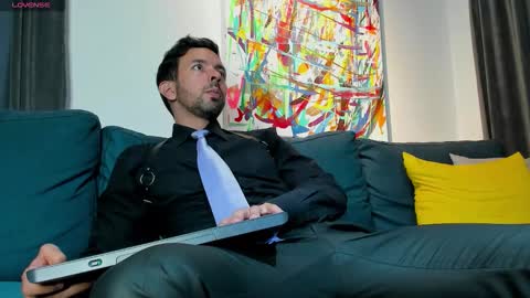 tommy_raym0ndg online show from 12/17/25, 10:49