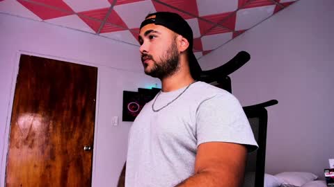 tommy_sccott online show from 01/17/25, 03:34