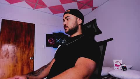 tommy_sccott online show from 02/16/25, 02:42