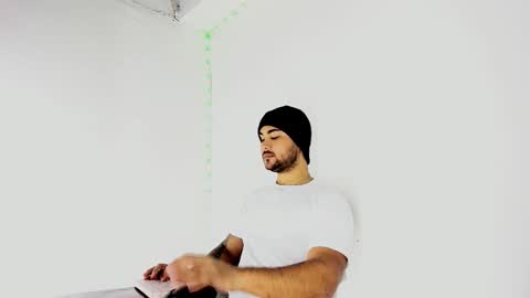 tommy_sccott online show from 09/18/25, 11:18