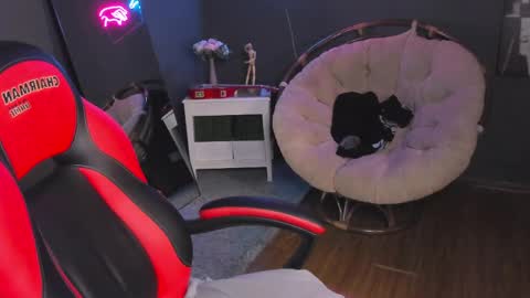 tommy_stars online show from 04/10/26, 11:04