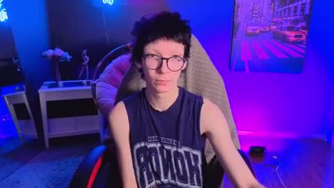 tommy_stars online show from 04/15/26, 09:04