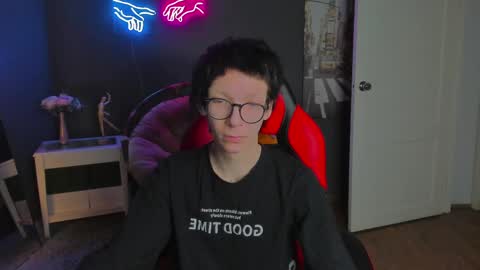 tommy_stars online show from 04/22/26, 05:32