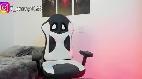 Snapshot of tommy_vm chatting on 12/31/24, 01:26 Tommy online show from 12/31/24, 01:26