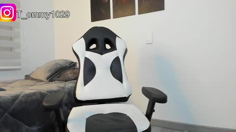 Snapshot of tommy_vm chatting on 03/12/25, 02:52 Tommy online show from 03/12/25, 02:52