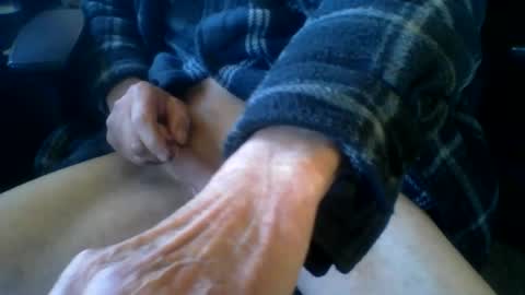 Snapshot of tommybets13 chatting on 07/10/26, 12:15 tommybets13 online show from 07/10/26, 12:15
