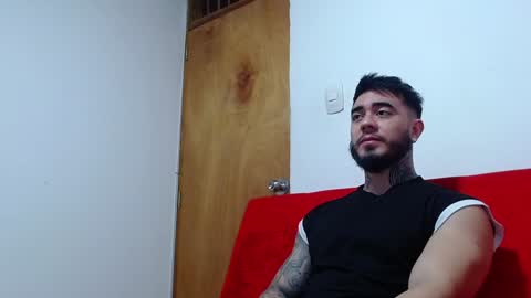 Snapshot of tommyblessd1 chatting on 01/17/25, 08:44 Steven online show from 01/17/25, 08:44