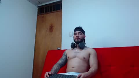 Snapshot of tommyblessd1 chatting on 01/22/25, 06:10 Steven online show from 01/22/25, 06:10