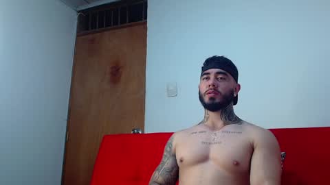 Snapshot of tommyblessd1 chatting on 01/30/25, 06:46 Steven online show from 01/30/25, 06:46