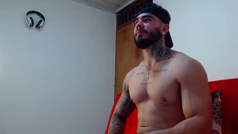 Snapshot of tommyblessd1 chatting on 02/01/25, 11:21 Steven online show from 02/01/25, 11:21