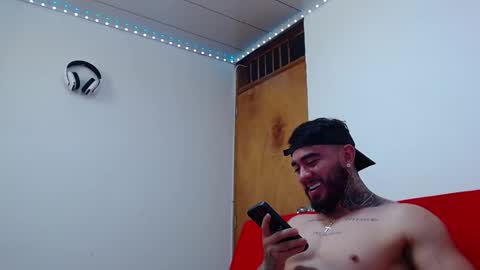 Snapshot of tommyblessd1 chatting on 02/13/25, 06:59 Steven online show from 02/13/25, 06:59