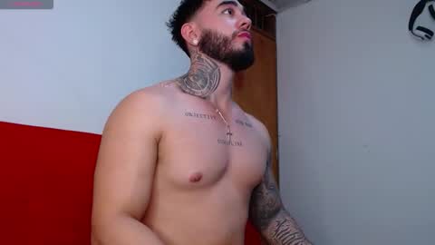 Snapshot of tommyblessd1 chatting on 09/30/25, 05:34 Steven online show from 09/30/25, 05:34