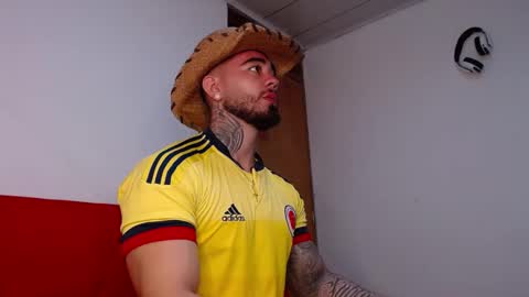 Snapshot of tommyblessd1 chatting on 11/10/25, 06:01 Steven online show from 11/10/25, 06:01