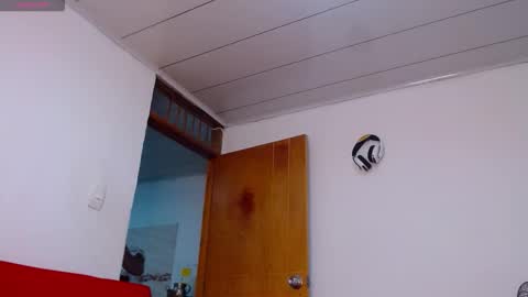 Snapshot of tommyblessd1 chatting on 11/30/25, 08:07 Steven online show from 11/30/25, 08:07