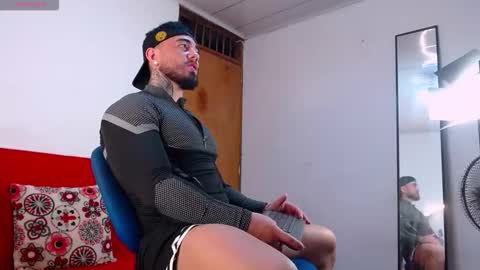 Snapshot of tommyblessd1 chatting on 02/21/26, 05:19 Steven online show from 02/21/26, 05:19