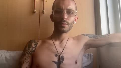 Snapshot of tommydesirex chatting on 04/30/26, 12:00 TOMMYDESIREX online show from 04/30/26, 12:00
