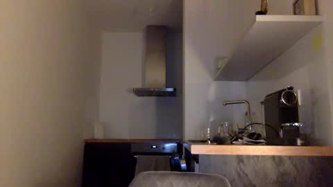 Thomas Fit online show from 01/19/25, 05:28