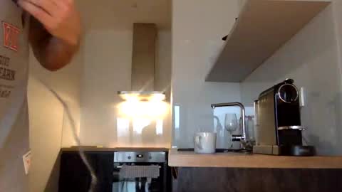 Thomas Fit online show from 02/06/25, 07:24