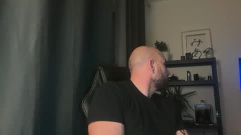 Thomas Fit online show from 11/26/25, 09:38