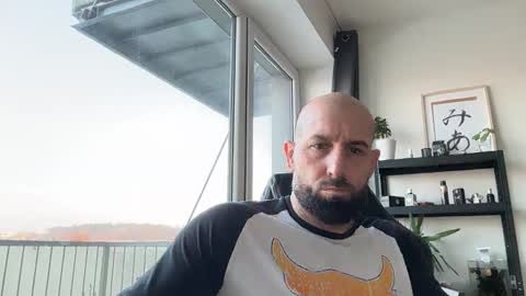 Thomas Fit online show from 11/28/25, 07:33