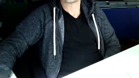 Tom online show from 12/10/24, 01:22