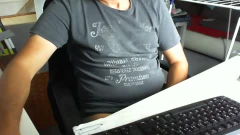 Tom online show from 09/27/25, 09:03