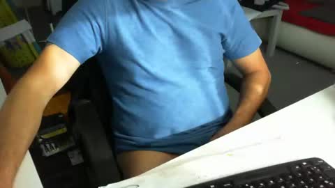 Tom online show from 10/15/25, 09:31