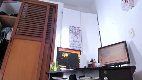 lady blue online show from 01/16/25, 01:16