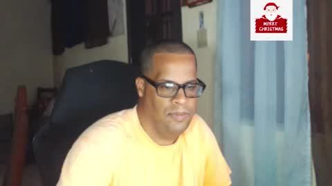 Snapshot of toni2814 chatting on 12/02/24, 02:09 Antonio online show from 12/02/24, 02:09