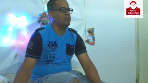 Snapshot of toni2814 chatting on 12/11/24, 12:34 Antonio online show from 12/11/24, 12:34