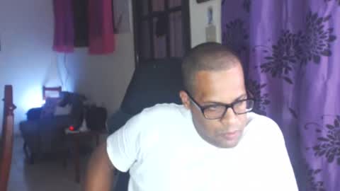 Snapshot of toni2814 chatting on 01/07/25, 02:10 Antonio online show from 01/07/25, 02:10