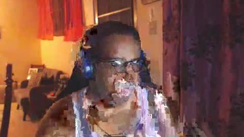 Snapshot of toni2814 chatting on 01/12/25, 02:03 Antonio online show from 01/12/25, 02:03