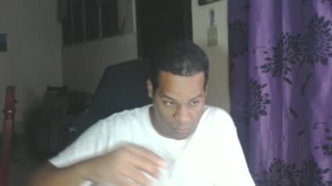 Snapshot of toni2814 chatting on 02/05/25, 02:40 Antonio online show from 02/05/25, 02:40