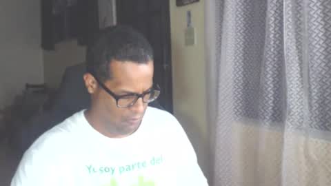 Snapshot of toni2814 chatting on 09/13/25, 02:11 Antonio online show from 09/13/25, 02:11