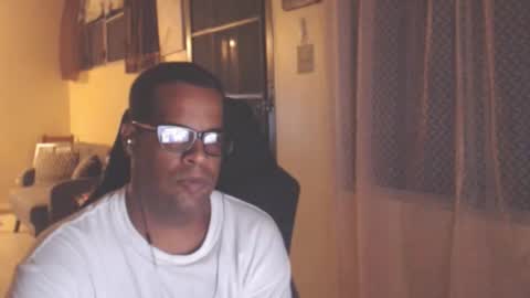 Snapshot of toni2814 chatting on 09/14/25, 01:49 Antonio online show from 09/14/25, 01:49