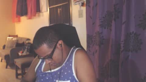 Snapshot of toni2814 chatting on 10/08/25, 02:20 Antonio online show from 10/08/25, 02:20