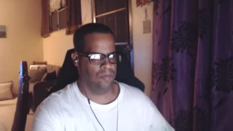 Antonio online show from 11/16/25, 02:06