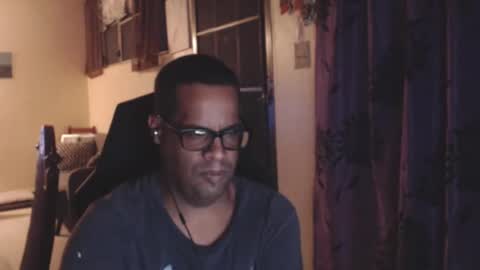 Antonio online show from 11/17/25, 02:06