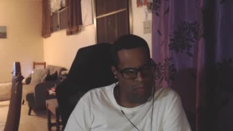 Antonio online show from 11/23/25, 02:11